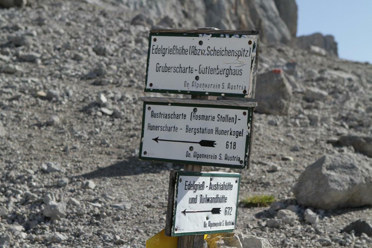 Bergfuehrerhaus Ramsau am Dachstein Exterior foto